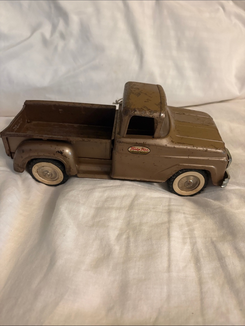 Tonka Metal Pickup Truck in Brown and Cream Wheels